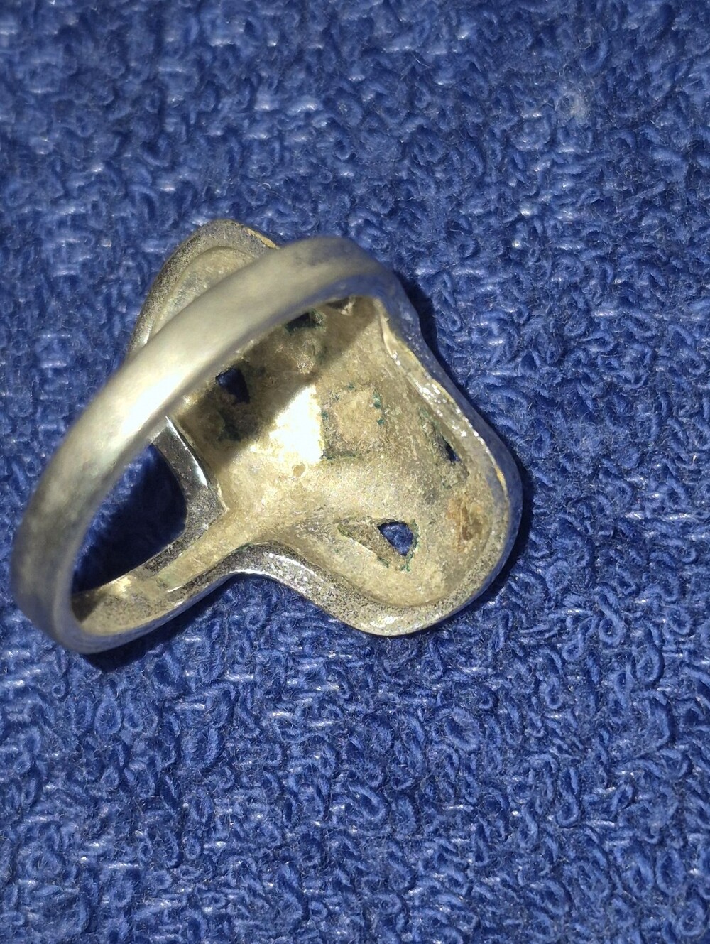 Costume Jewelry RING silver In Color - Picture 8 of 8